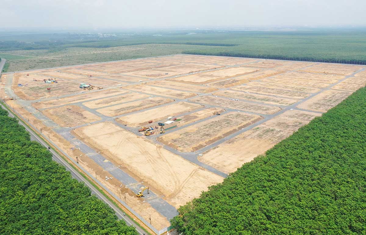 H&igrave;nh ảnh thực tế dự &aacute;n



Thi c&ocirc;ng trong Dự &aacute;n



Đường trước Dự &aacute;n



Thi c&ocirc;ng tại Dự &aacute;n