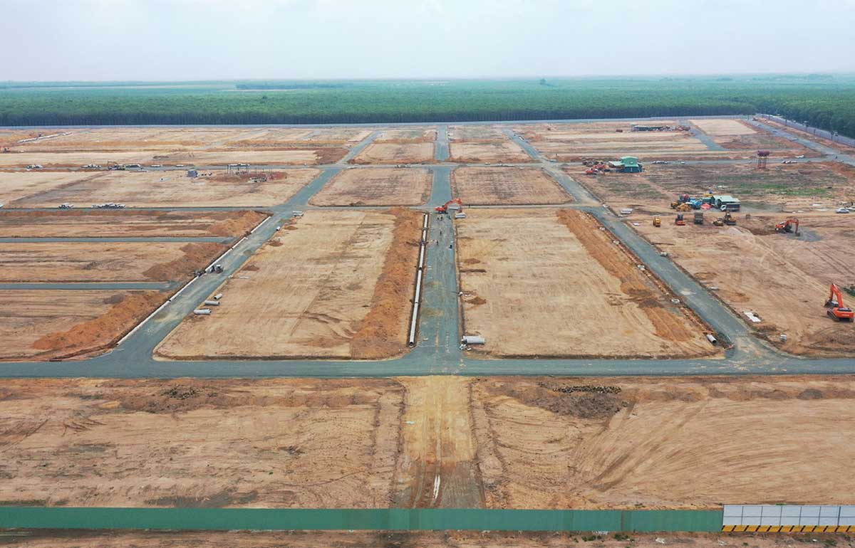 H&igrave;nh ảnh thực tế dự &aacute;n



Thi c&ocirc;ng trong Dự &aacute;n



Đường trước Dự &aacute;n



Thi c&ocirc;ng tại Dự &aacute;n
